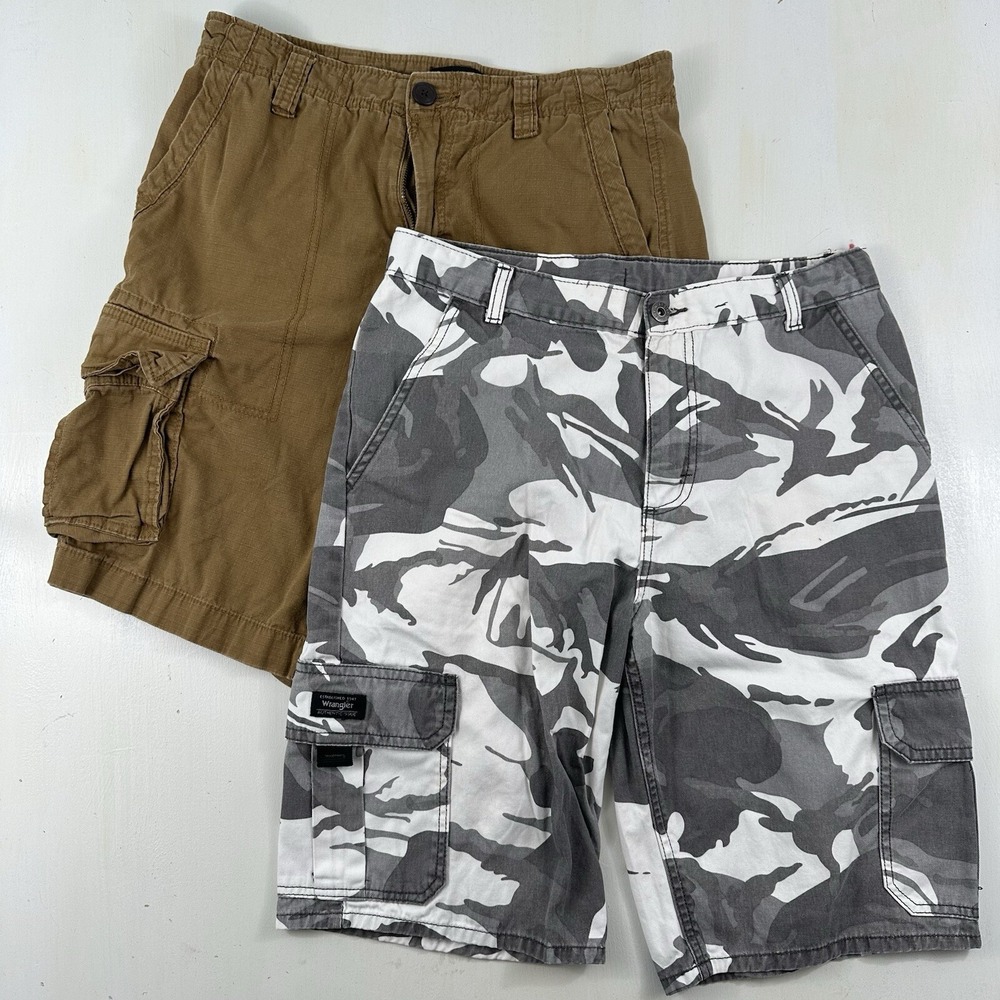 Lot of 2 Mens Camo Ripstop Cargo Shorts 30 Aeropostale Wrangler Skater Beige